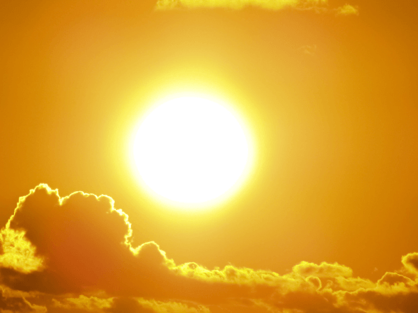 オラクルカードリーディングメッセージ数字の1太陽をを撮影した写真