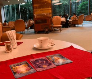 Luna Reiプロフィール記事のオラクルカードセッションの場所・大阪リーガロイヤルホテル喫茶室